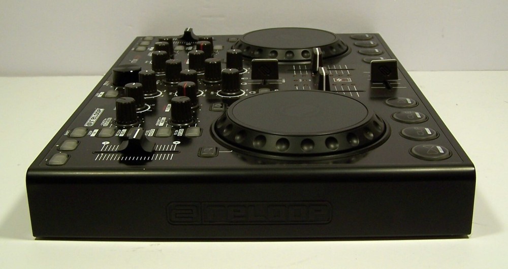 Reloop MIXAGE MK2 Interface Edition Professional DJ-USB/MIDI Controller