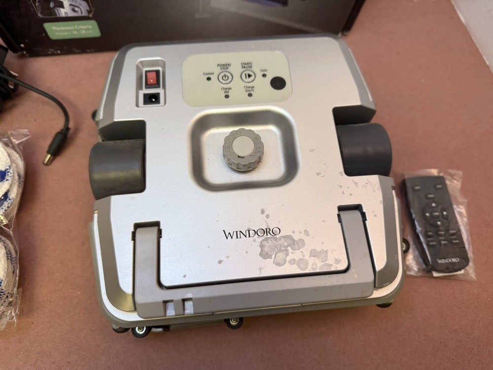 WINDORO ROBOTIC WINDOW CLEANING UNIT AS IS NOT WORKING (RARE)