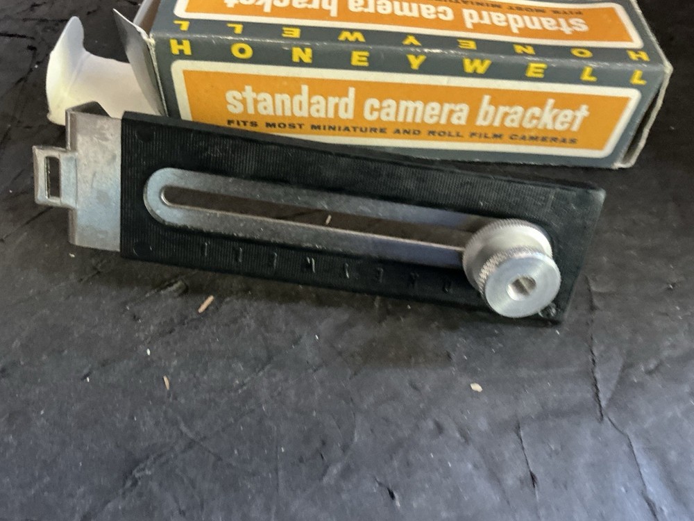 VINTAGE HONEYWELL STANDARD CAMERA BRACKET #4300