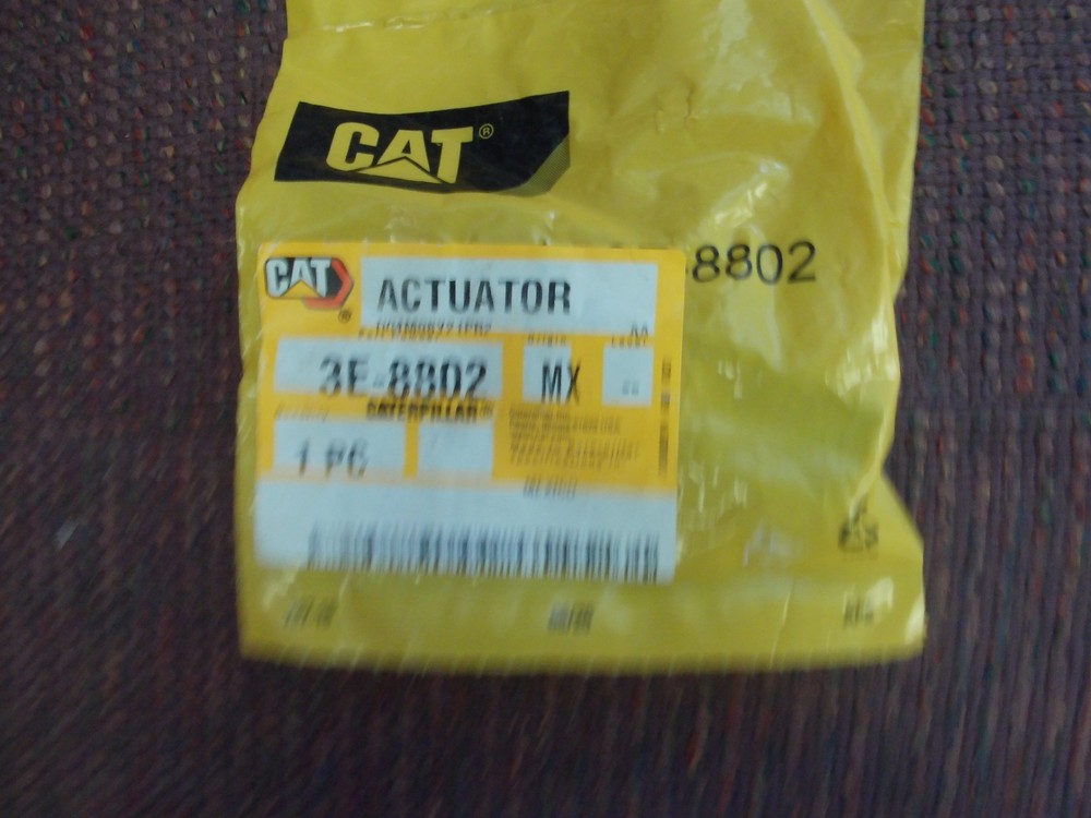 CAT -   ACTUATOR, 24V ROCKER SWITCH - 3E-8802 -      CATBX14