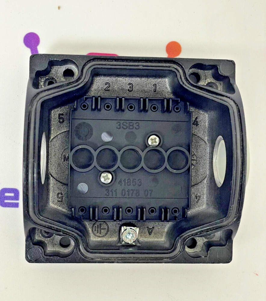 SIEMENS 3SB3801-2EC3 Emergency Stop