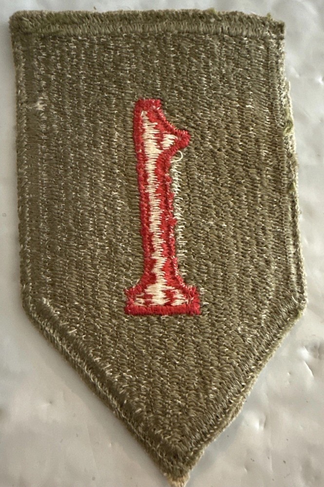 US Army WW2 Shoulder Patch 1st Infantry Division