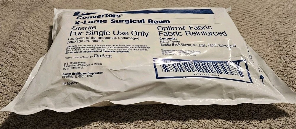 Baxter Convertors XL Surgical Gown