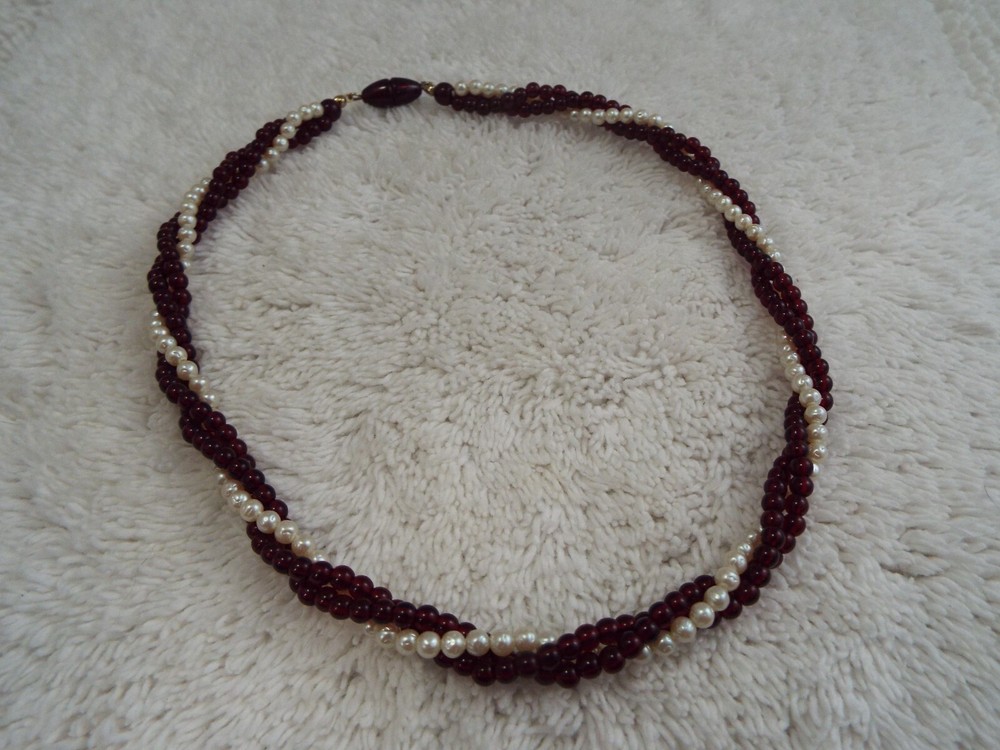 Burgundy White Bead Twisted Strand Necklace (B14)