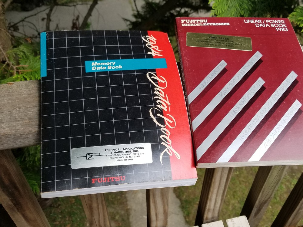 2 VINTAGE MICROELECTRONICS ELECTRONICS BOOKS MEMORY DATA 1983, 1984 FUJITSU