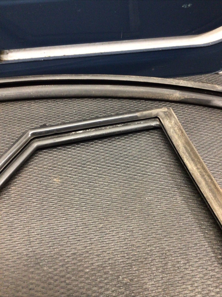 2008 Hyundai Sonata - Left Driver Rear Window Run Channel