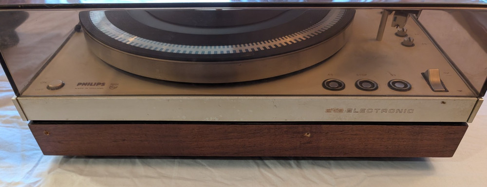Philips Automatic 212 Turntable with Dust Cover TESTED