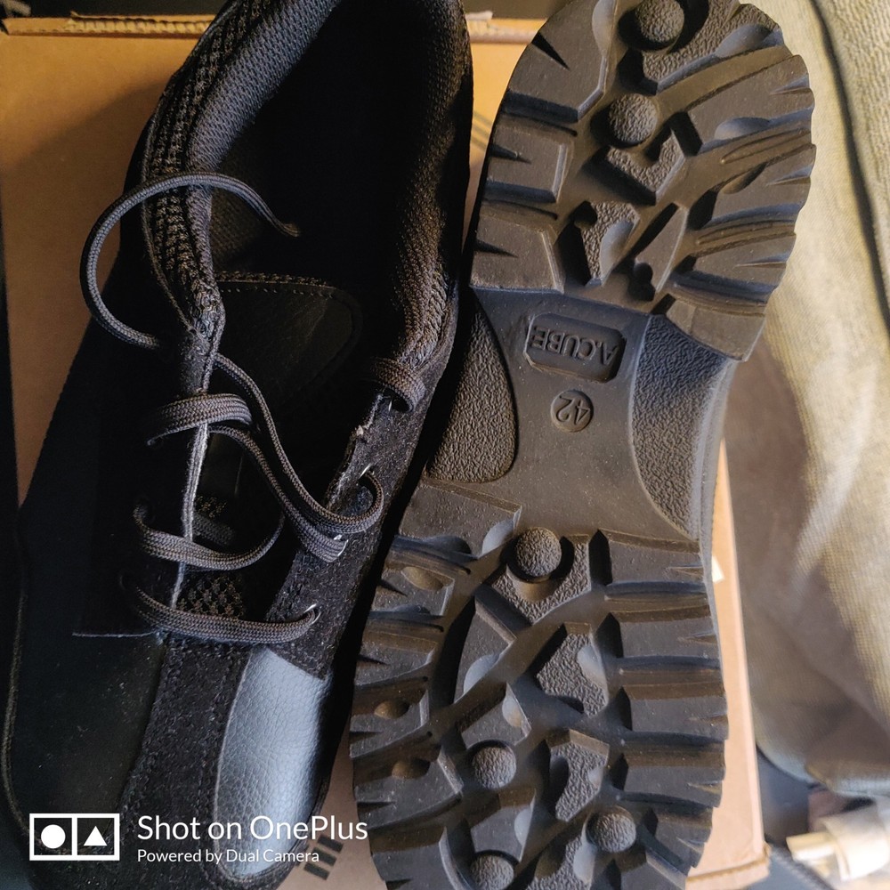 A. Cube Pro Safety Shoes Men's Size 9
