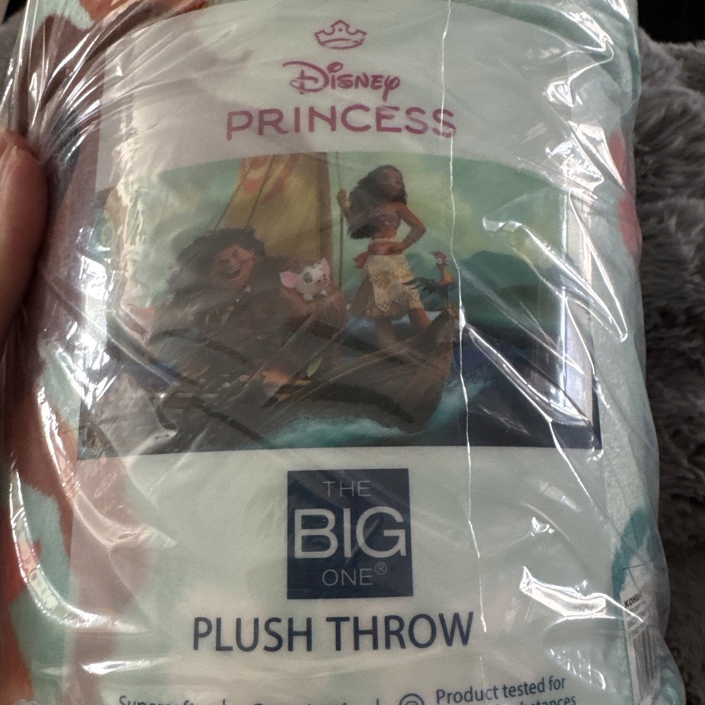 Disney's Princess Moana Oversized Super Soft Printed Plush Throw Blanket