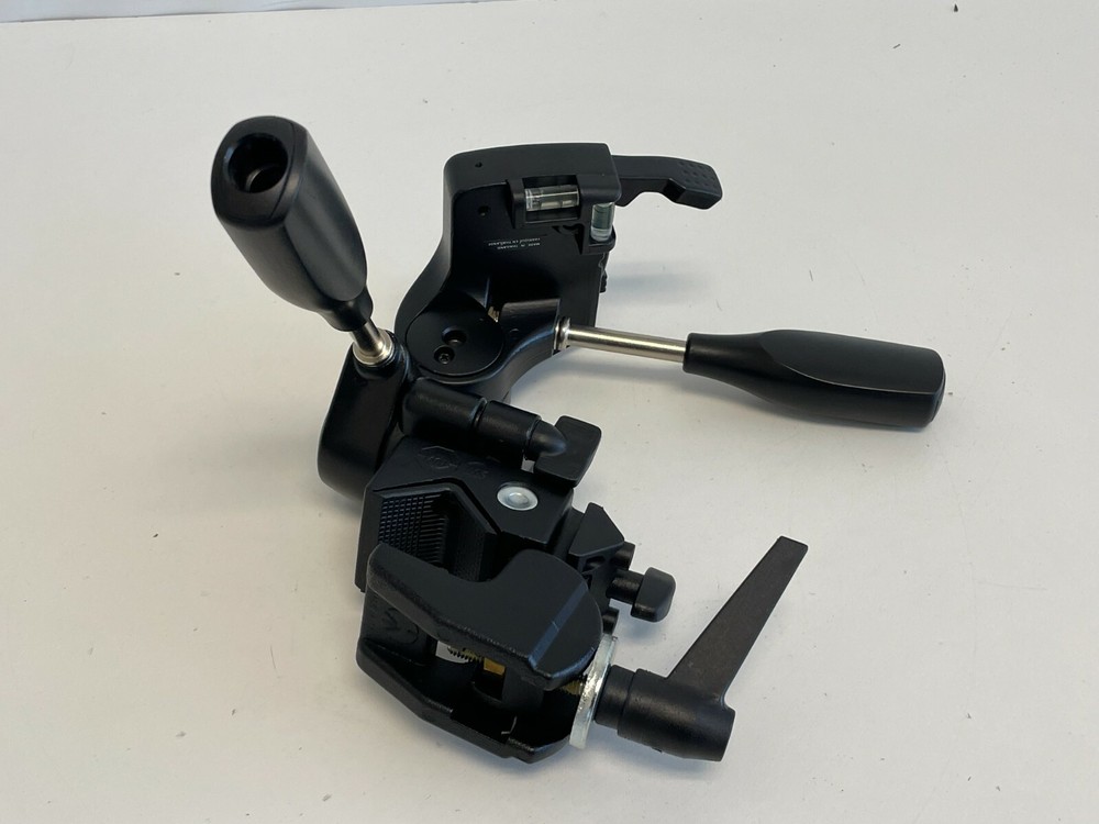 PP7: Silk / Manfrotto Tripod Camera Attachment