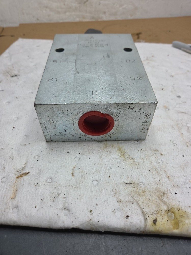 PARKER IC-2524 Hydraulic Control Valve