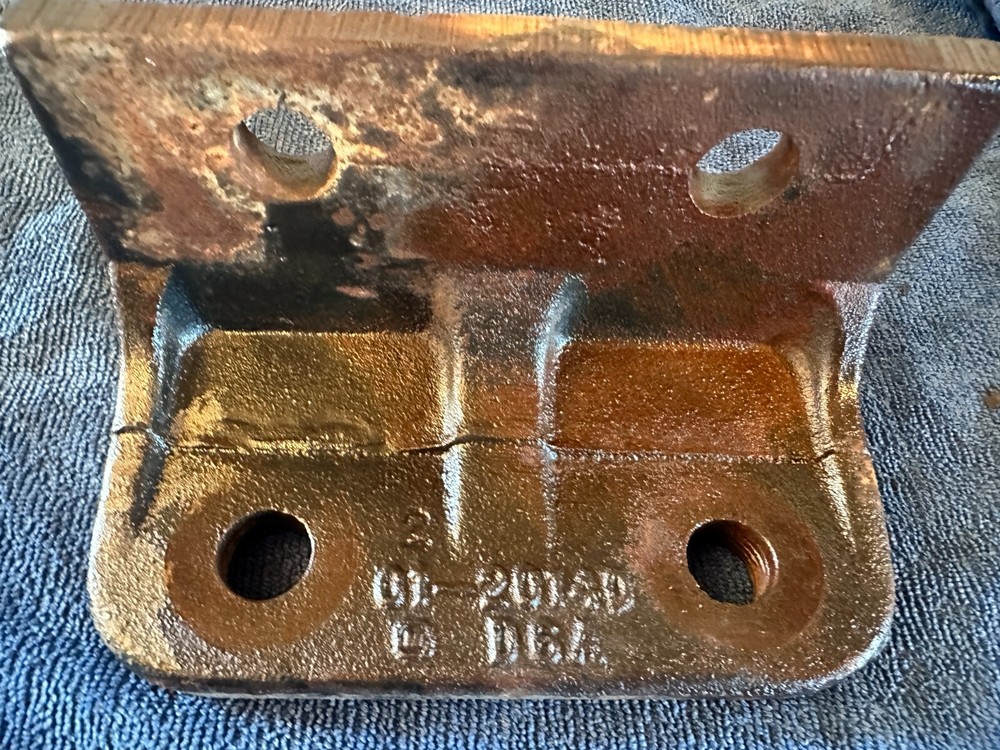 OEM CAT 3406E 14.6L Engine Mount 01-20140