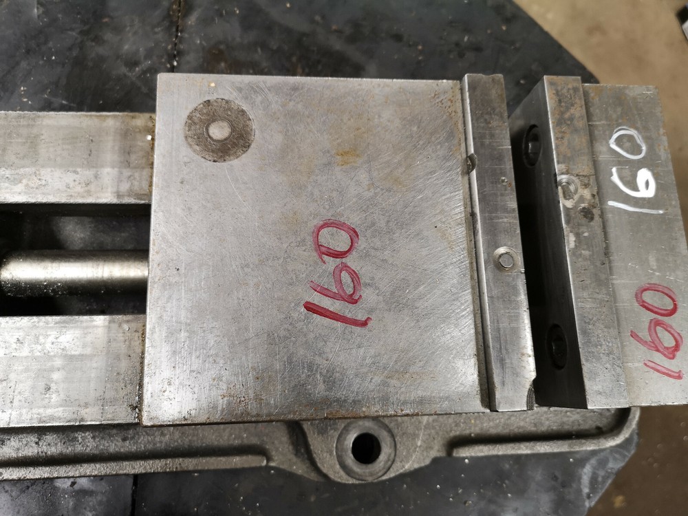Kurt 6" D60 ANGLOCK Percision Machinest Vise SMOOTH OPERATION 160