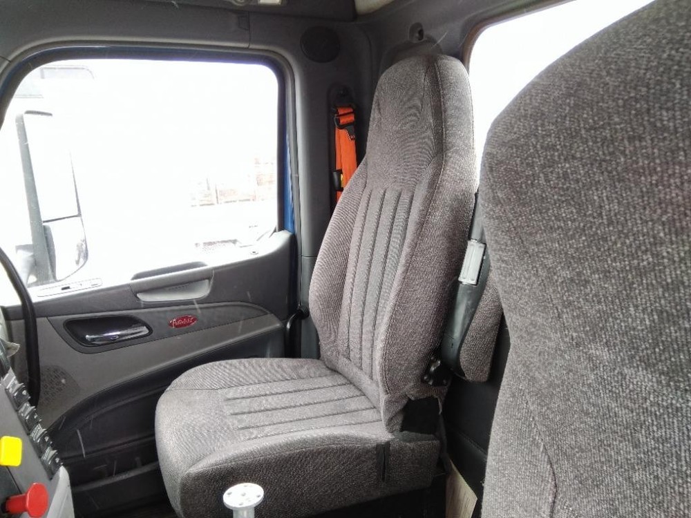 Replaces 2017 PETERBILT 579 FRONT SEAT ,  OH