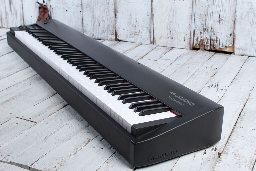 M-Audio Hammer 88 Keyboard Controller 88 Key USB / MIDI Keyboard Controller
