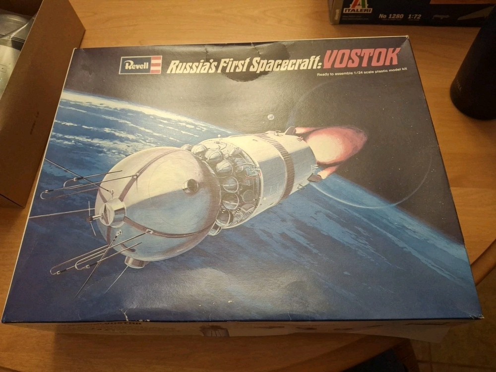 Russia First Space Ship by Revell