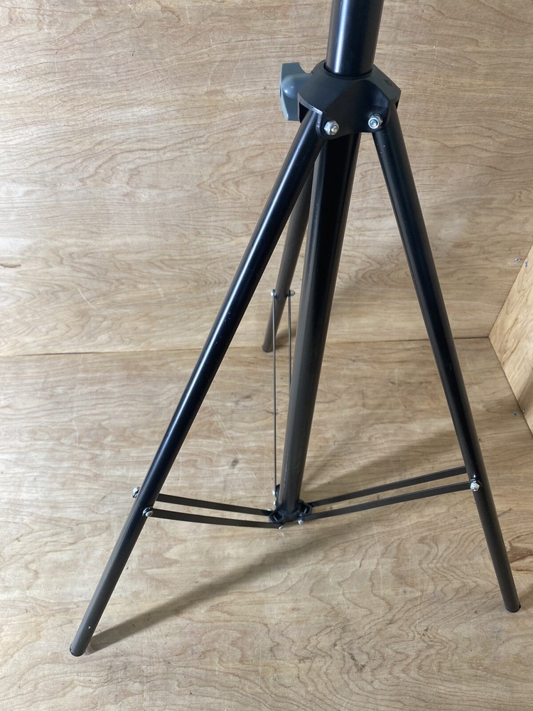 Light Stand Tripod 6ft (max size)