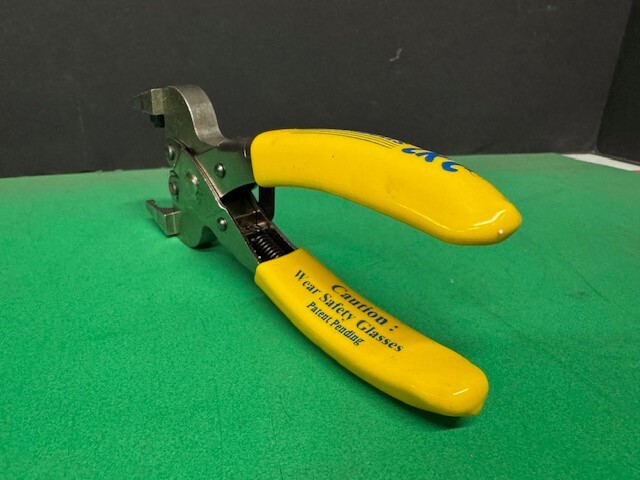 Thomas & Betts L3011B LRC Electronics Crimper Installation Tool