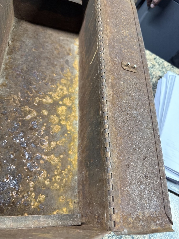 Vintage Merit Tools Hip Roof Tool Box