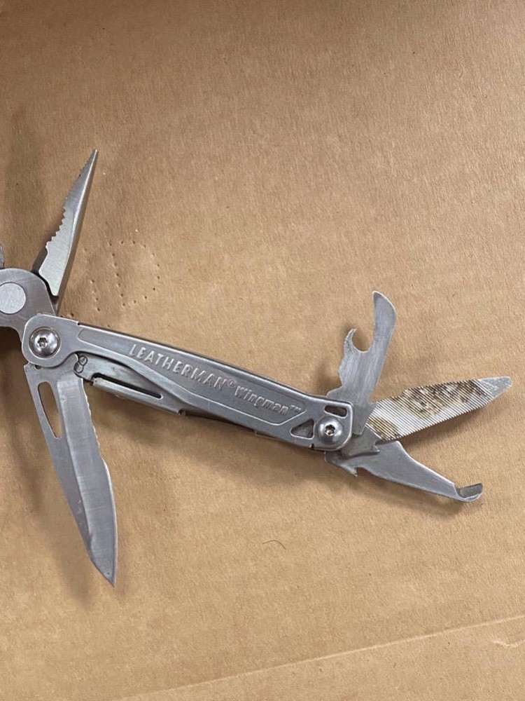 LEATHERMAN WINGMAN MULTI-TOOL- USED.