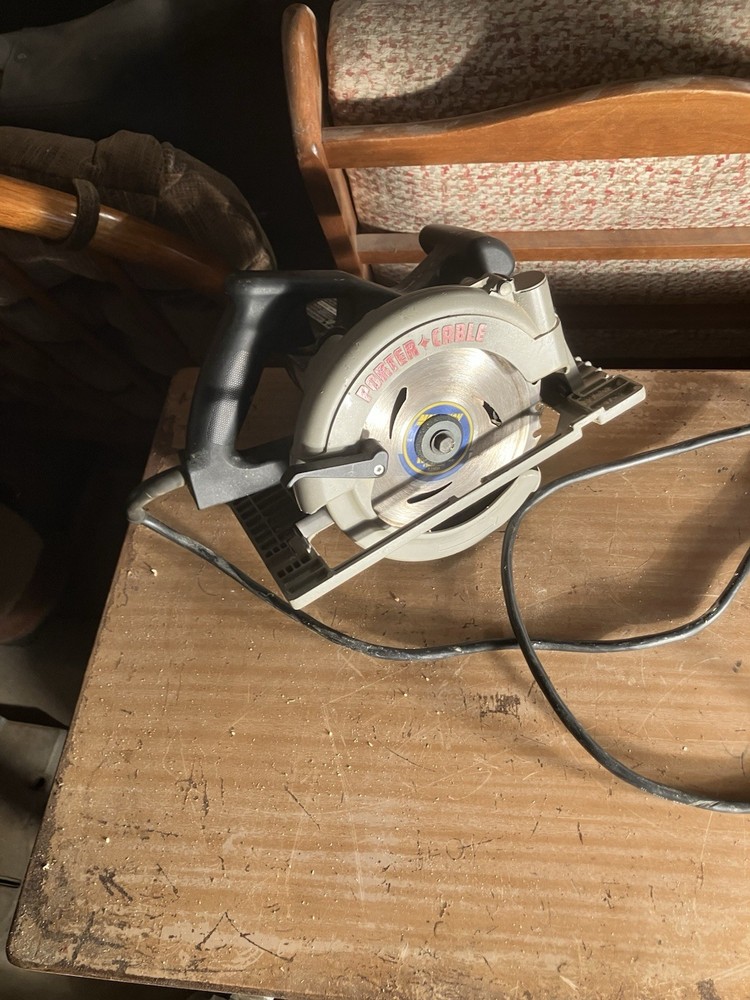 Porter Cable Circular Saw with Hard Case