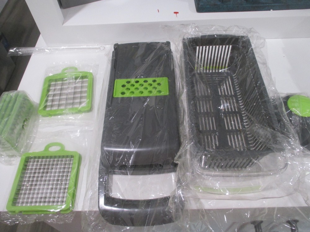 8 Piece Multi-Functional Grater, Slicer Mandolin Style