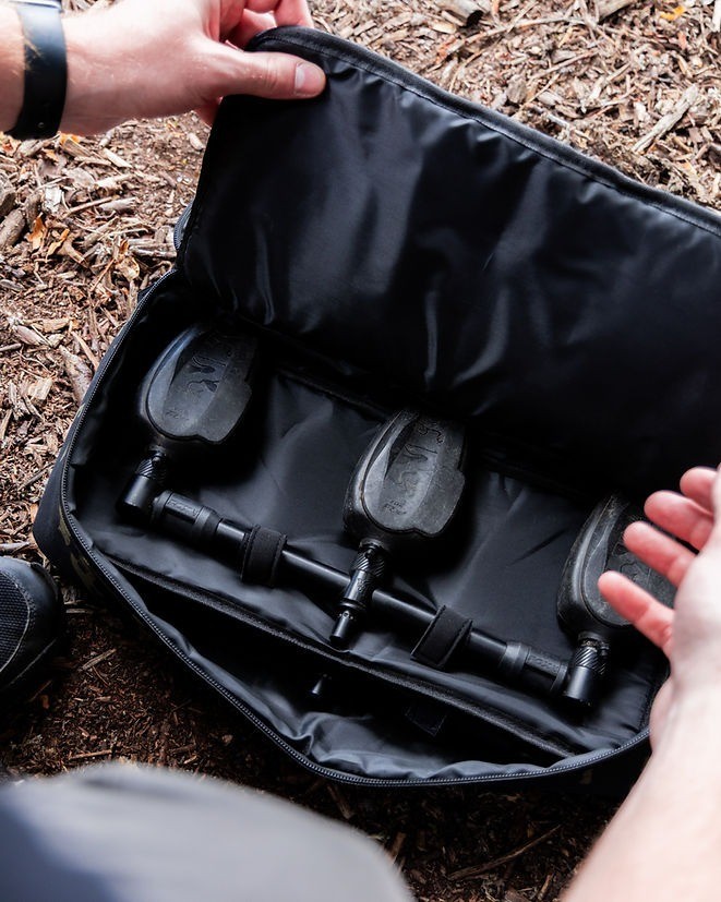 Carplife Eclipse Camo Buzz Bar Bag