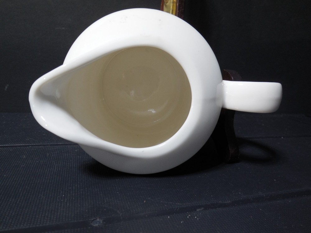 EPOCH COSTA MESA Creamer (CR041)