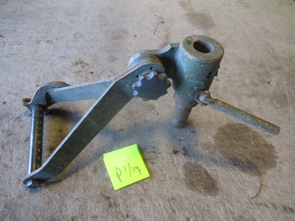 Used Universal Pintel Adapter UPA, Missing Cross Pin, for MK64 MK93 on HMMWV