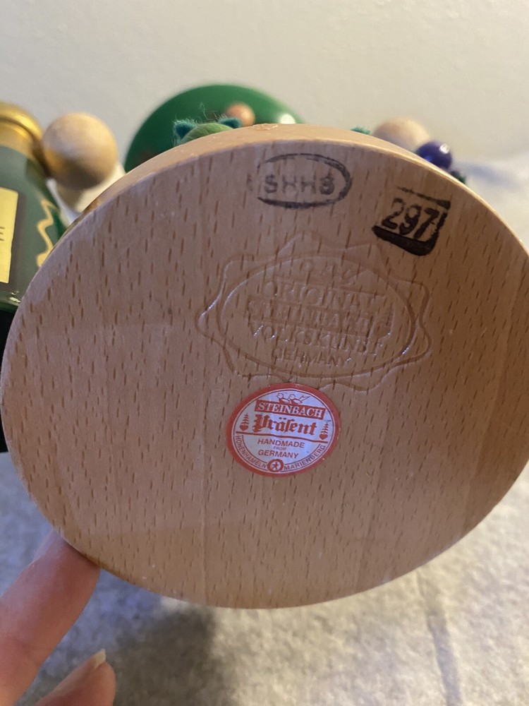 steinbach nutcracker signed Holding Wine Bottle And Grapes