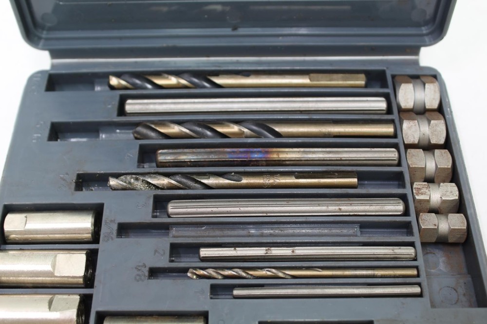 Matco Tools Screw Extractor Set, SE100A - Missing One Piece