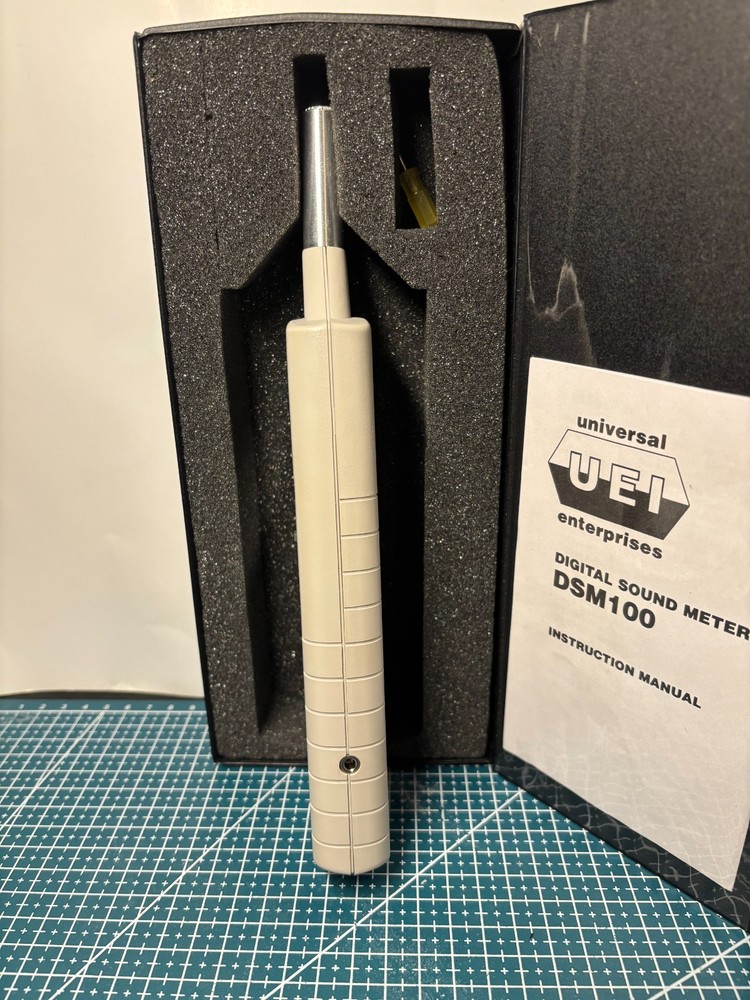 UEI Test Instruments DSM100 Digital Sound Meter, Tested Working, With Case