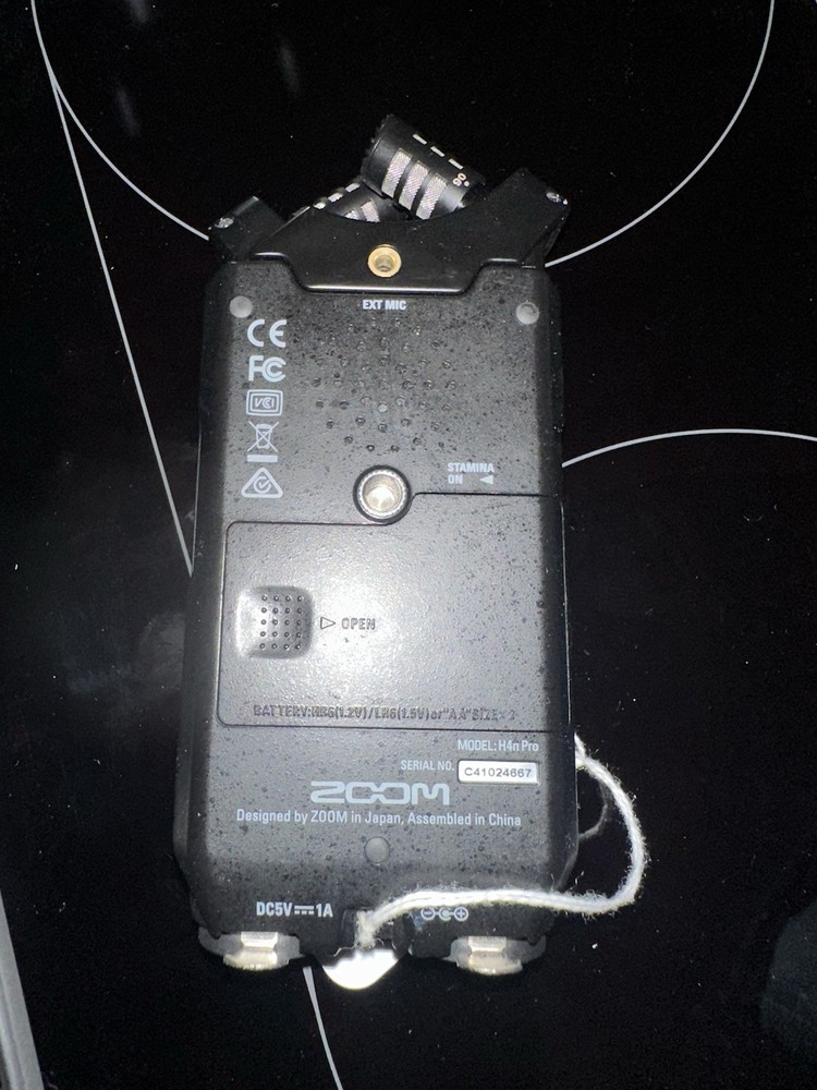 Zoom H4n Pro Portable Handy Recorder - Black