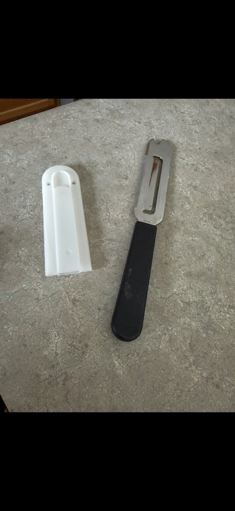 Pampered Chef Cheese Knife EUC