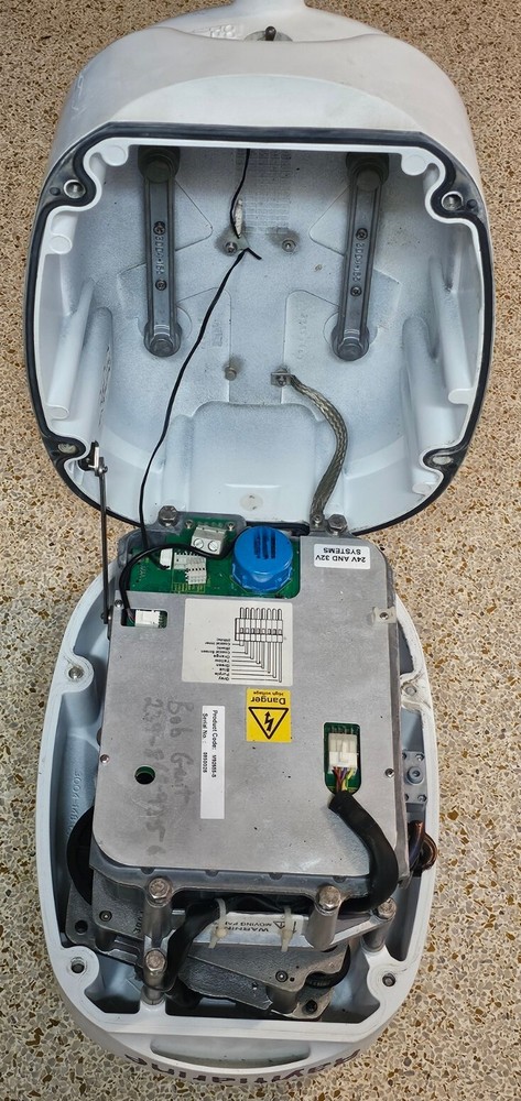 Raymarine 10kW Analog Open Array Radar *PEDESTAL ONLY* M92655-S