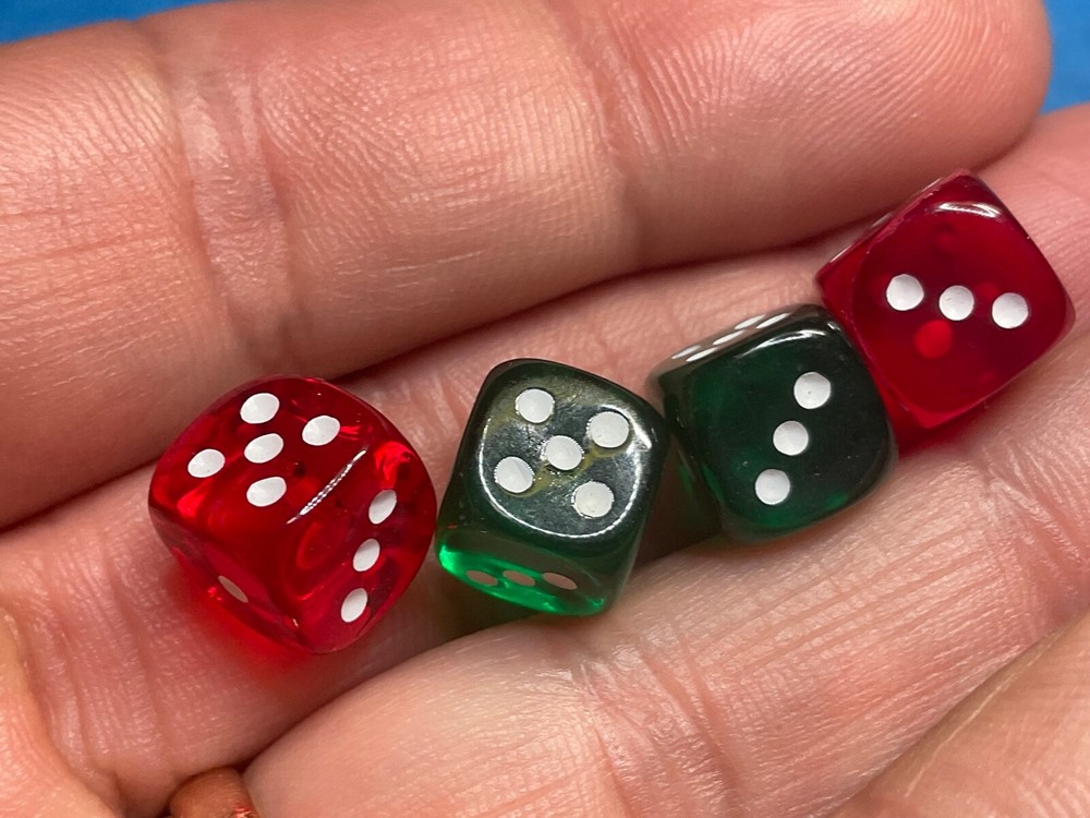 2–PAIR OF SMALLER ROUNDED CORNER DICE—-—BEAUTIFUL TINY DICE——C—82