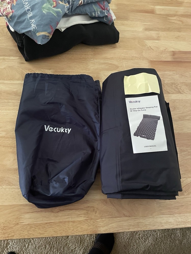 New Vecukty Double Inflatable Sleeping Pad With Step On Pump Never Used