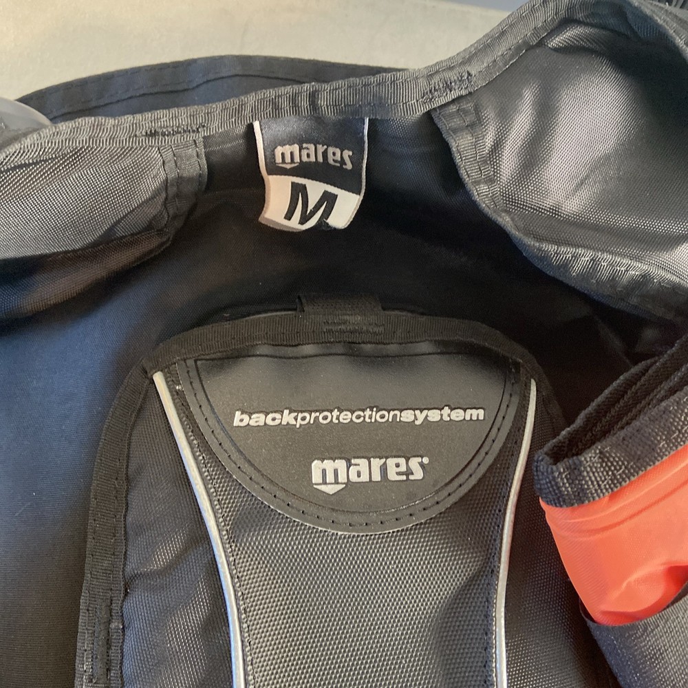 Mares Ariel Diving Vest Size Medium.