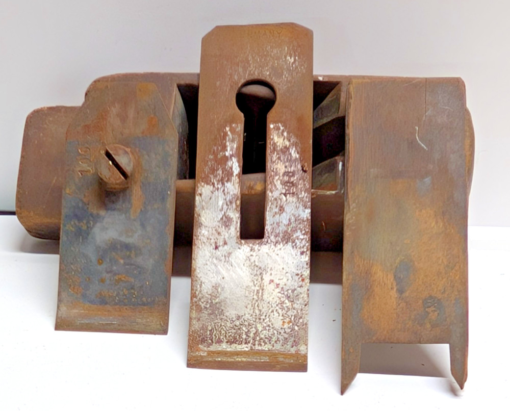 Antique Carpenter Woodworking Plane