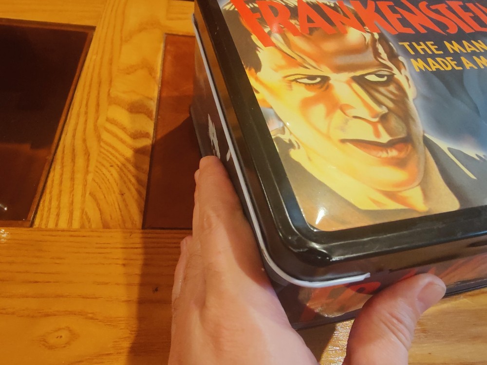 NECA Frankenstein LUNCHBOX WITH THERMOS! 2001 Metal