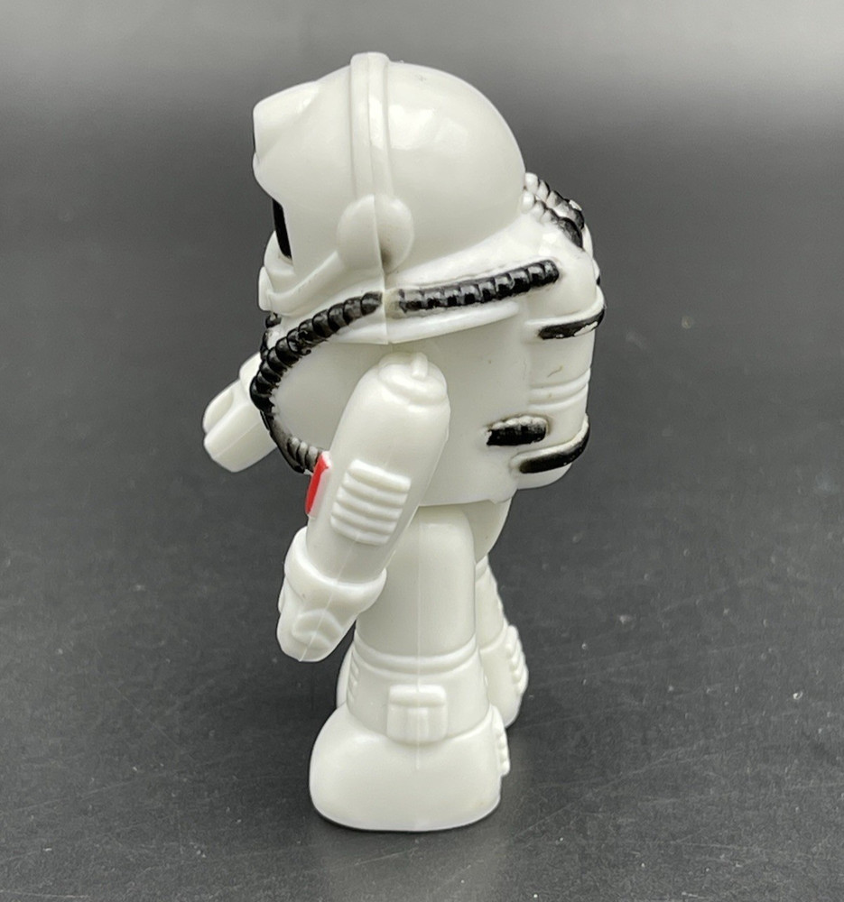 2000 Space Voyagers Set: Space Shuttle Orbiter Replacement Astronaut