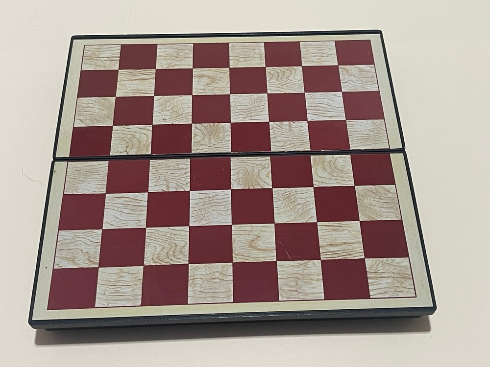 CHESS SET w/ locking device - TRAVEL - STOCKING STUFFER
