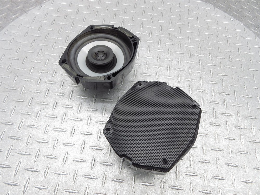 2009 Harley Electra Glide FLHTC Speaker Left Right Side Audio Housing Assembly