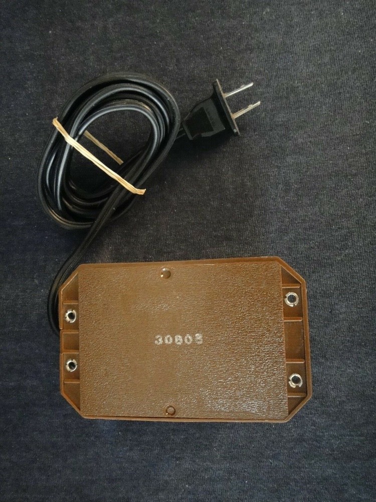 Vintage Bachmann Transformer Model 6605 input: 120V, Output: 6VA