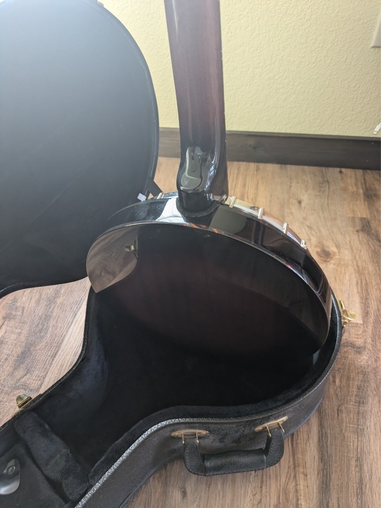 Savannah 5 String Banjo With Free Hardshell Case