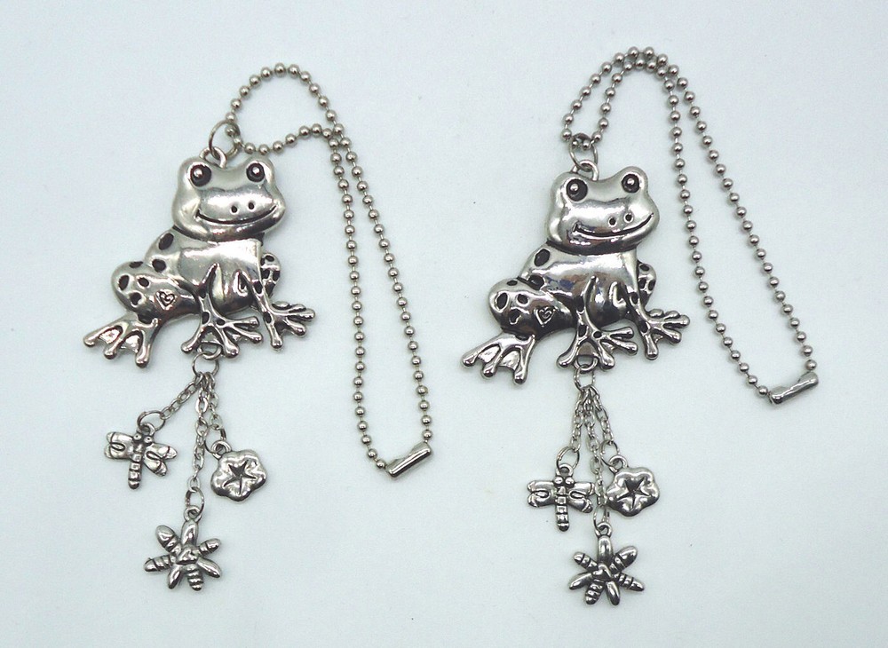 Ganz Smiling Frog Car Charm