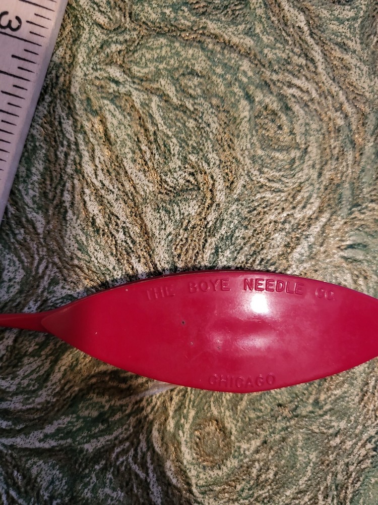 Vintage Boye Needle Co Red Plastic Tatting Shuttle