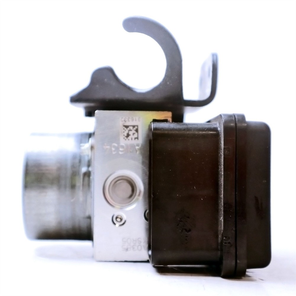 2017 Ducati Monster 797 ABS Pump & Bracket - 54240701B