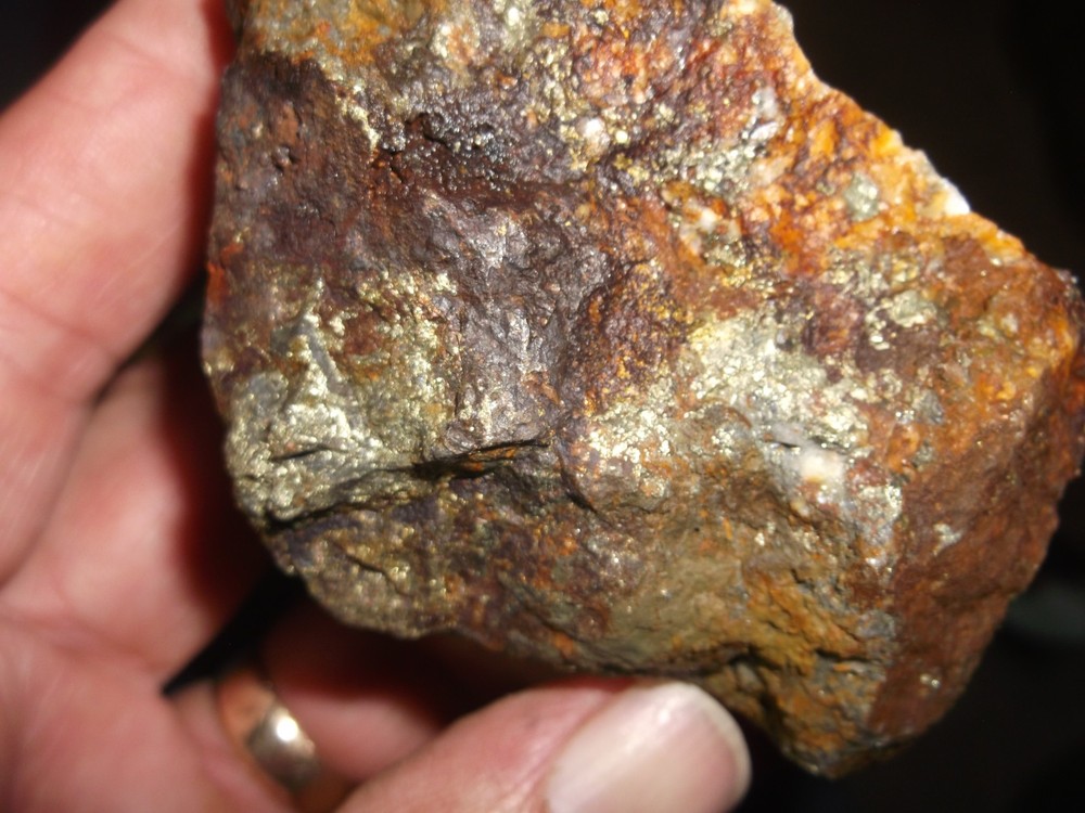 Gold, silver, copper, 264 grams samples ,ore high grade .