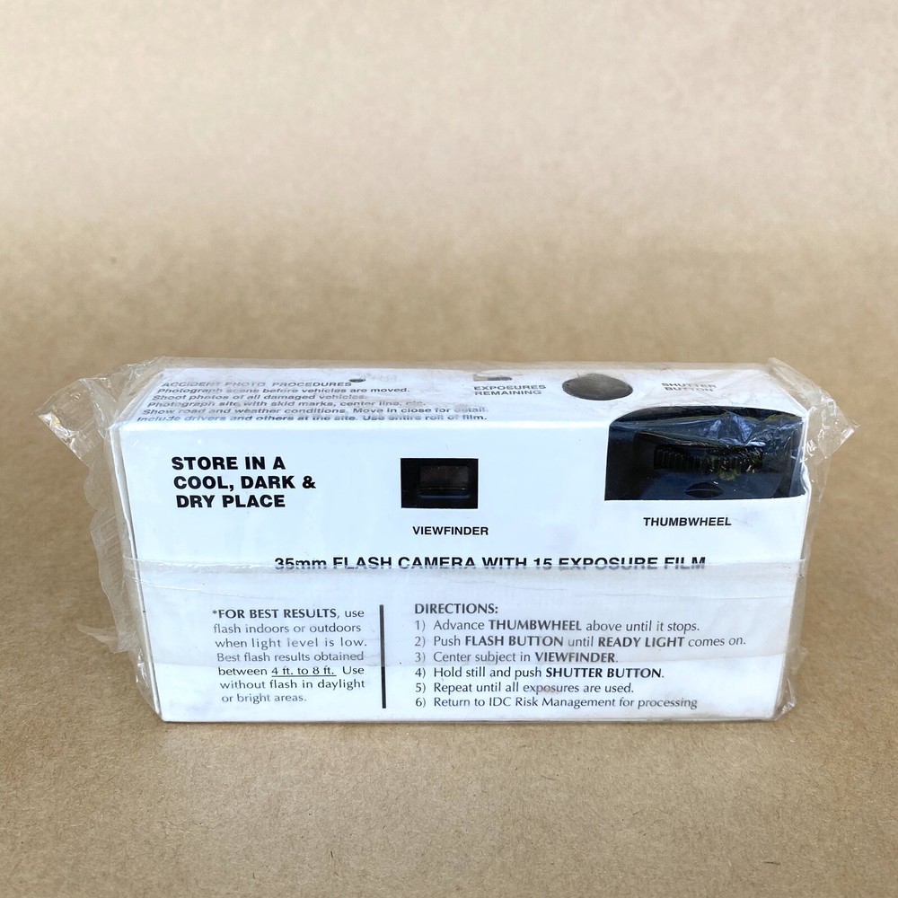 Interstate Distributor Co. 35mm Single Use Camera (15 Exposures) UNOPENED, NICE
